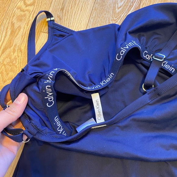 Calvin Klein Swim - Picture 3 of 4